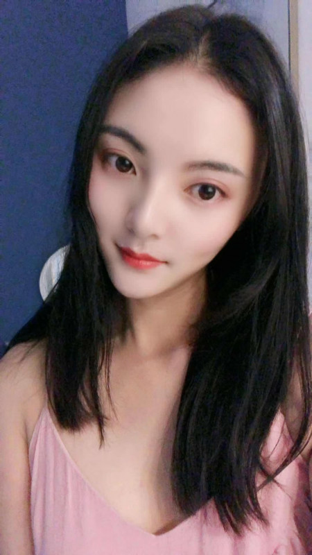 鼓楼身材不错的纤细女